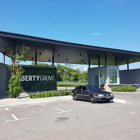 Liberty Grove Hotell Kuching Eksteriør bilde